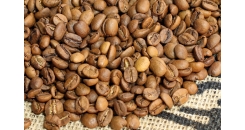 Переработка квакеров — для чего можно использовать кофе с дефектами